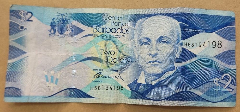 BARBADOS 🇧🇧 TWO (2) DOLLARS BANKNOTE (MAY 2, 2013 / P# 73a)