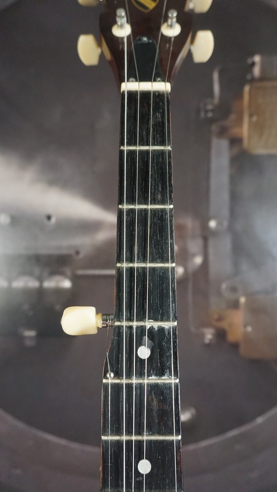 Crestline 5-String Banjo w/ Chipboard Case