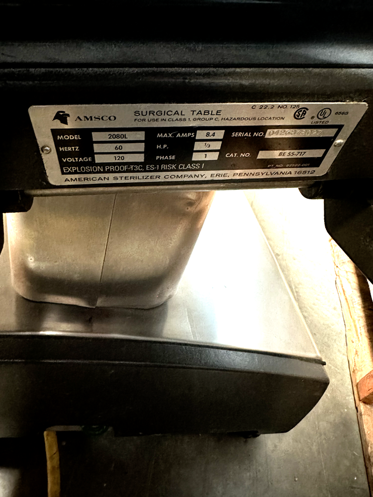 Amsco 2080L Surgical Table