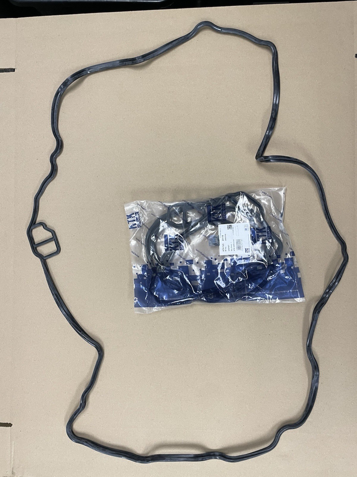 OEM VOLVO D13 Valve Cover Gasket 20538793 Replacement - KTK Germany