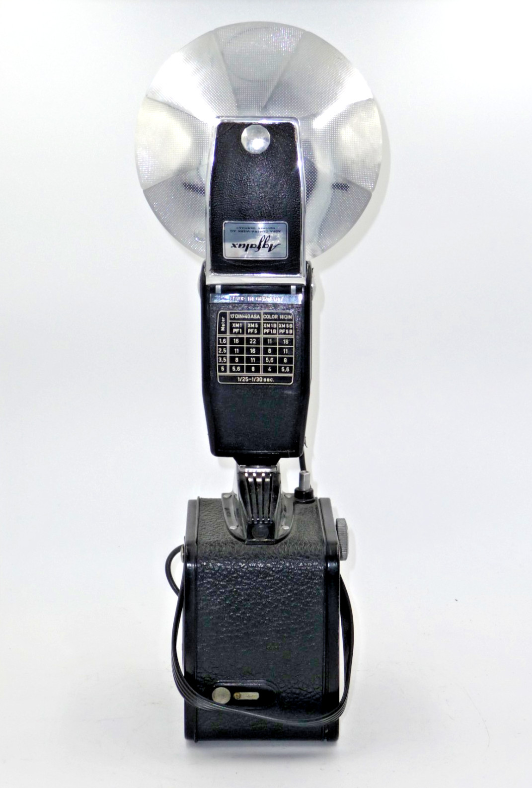 Gevaert Gevabox Art Deco box camera with Agfalux flash