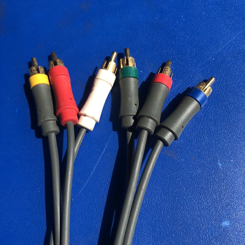 Microsoft Xbox 360 Console Component HD AV Cable HDTV X810972-001 Has Rust.