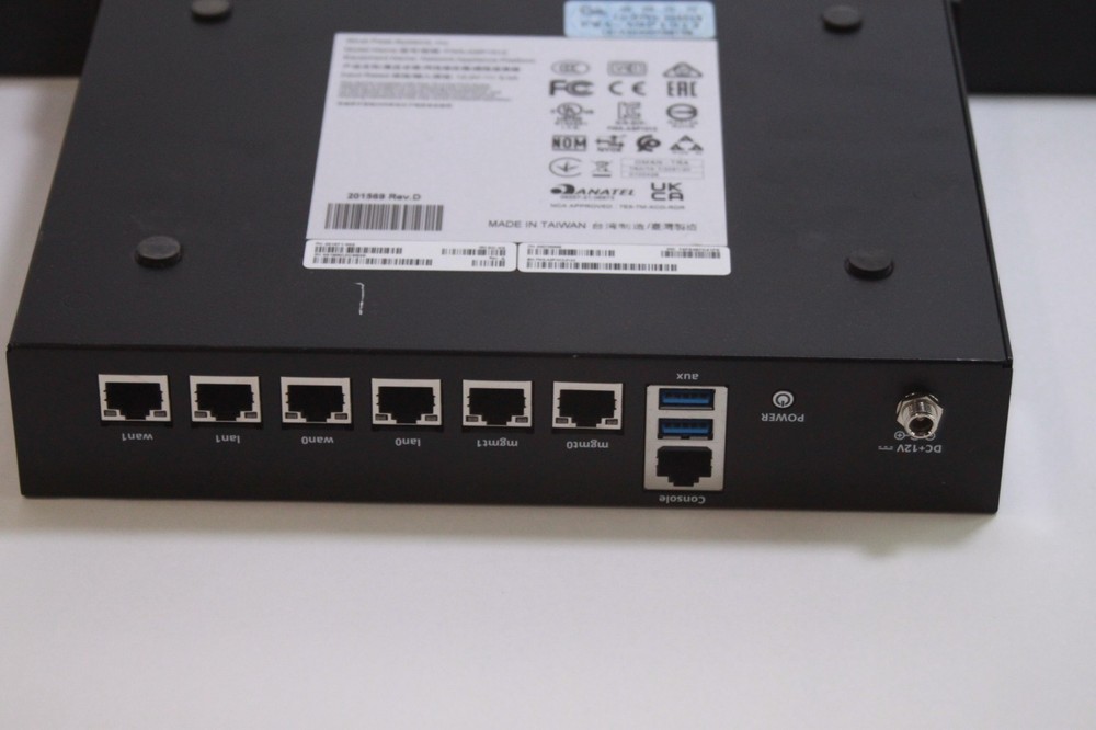 Aruba EdgeConnect EC-XS SD-Wan Gateway READ POWERS ON