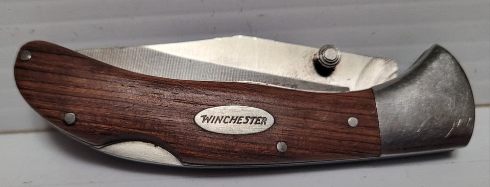 VINTAGE WINCHESTER FOLDING POCKET KNIFE
