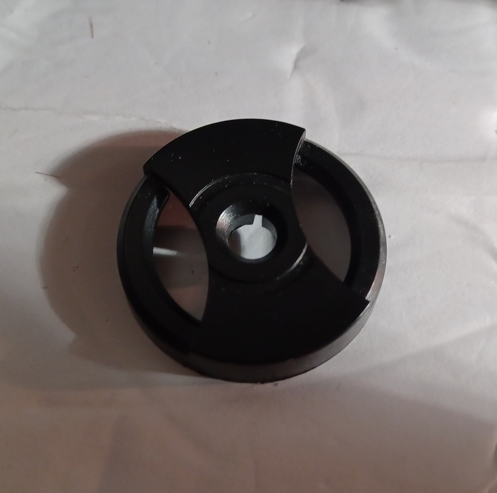 1 BY ONE Record Player MD-920 In Good Condition
