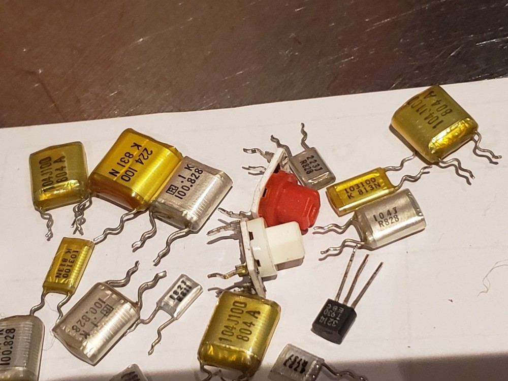 Miscellaneous Heathkit Crystal/ Capacitor Lot