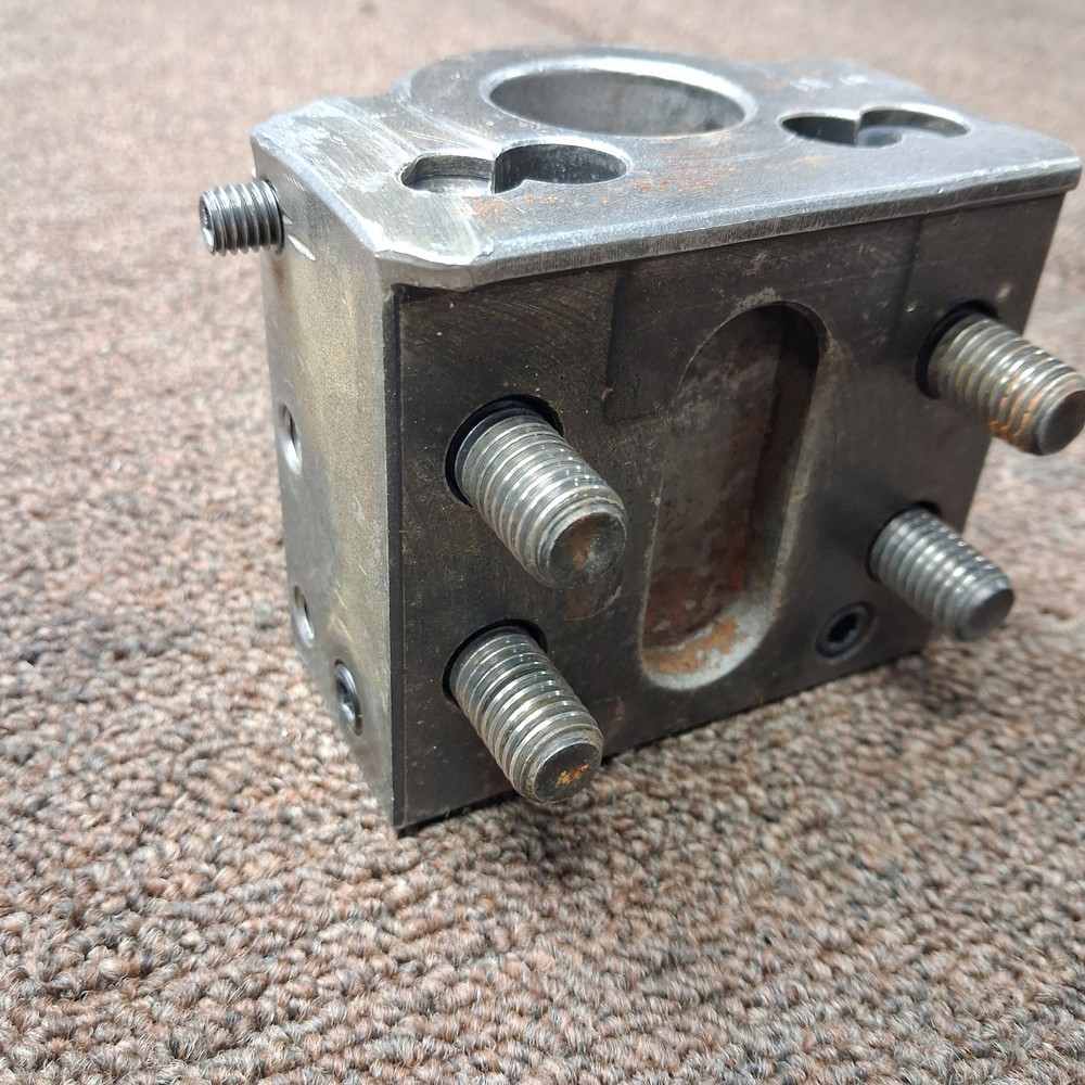Boring Bar Holder 1 1/4" ID *Nice Shape*
