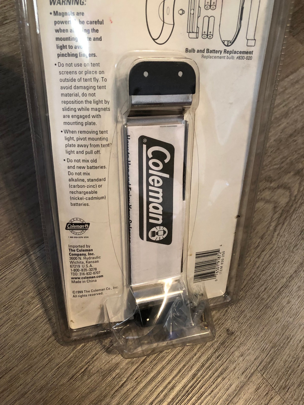 Coleman Tent Light - 830A250T NEW SEALED IN PACKAGE