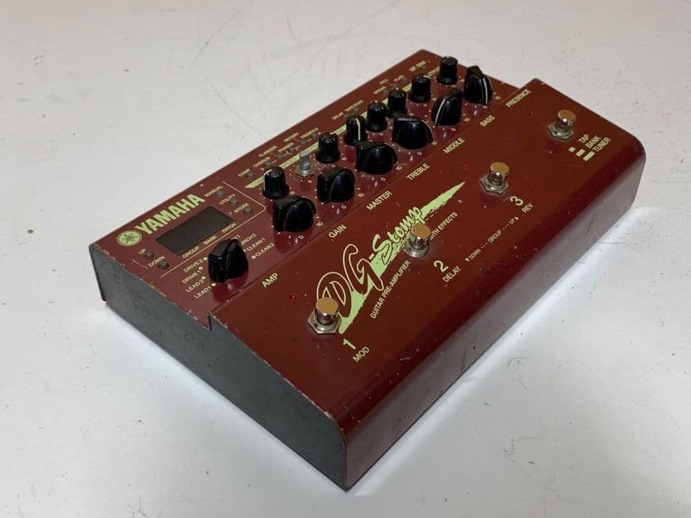 YAMAHA DG-Stomp Guiter & Bass Multi Effector with adapter