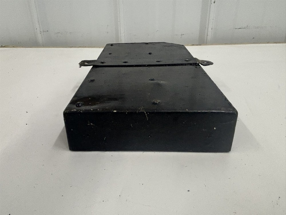 Luscombe Model 8 Battery Box Lid Cover 481087