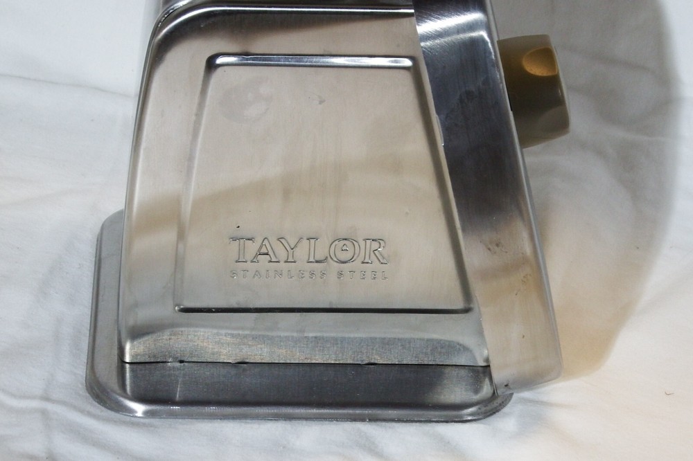 Taylor 32 oz Mechanical Dial Portion Control Scale with Removable Platform