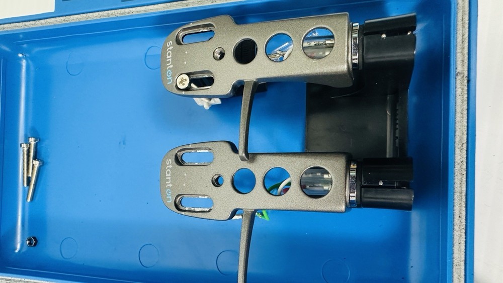 SHURE Stanton w/Hard Case M-44-7