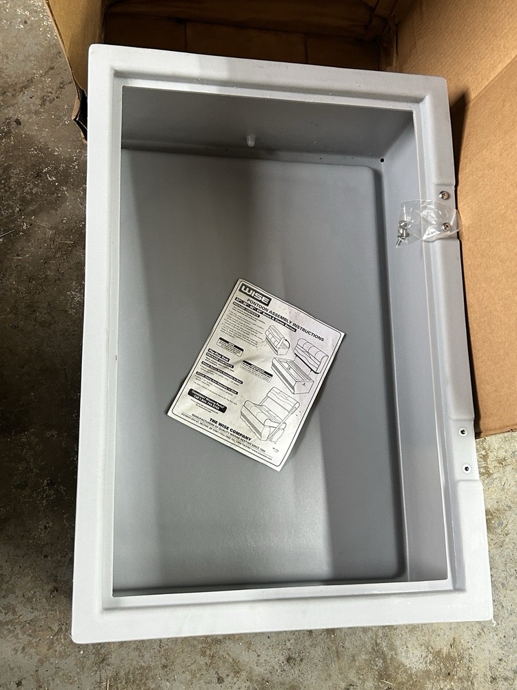 32-36-Inch Pontoon Bench Seat Base Grey
