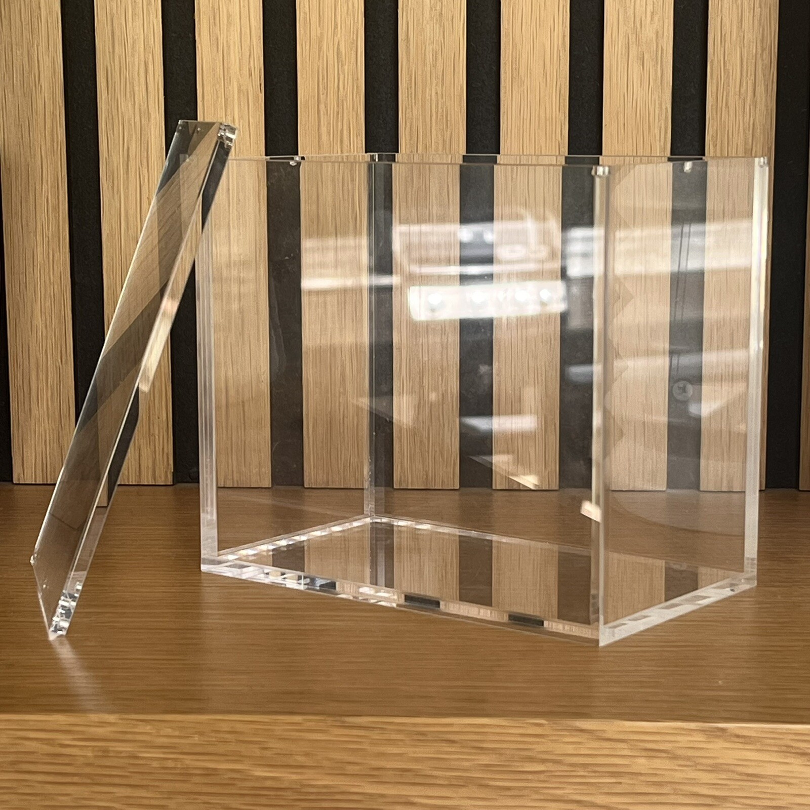 Pokemon Booster Box Acrylic Protective Display Case Magnetic 99% UV Rejection