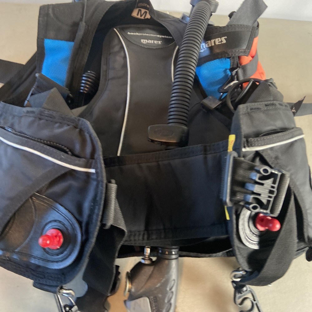 Mares Ariel Diving Vest Size Medium.