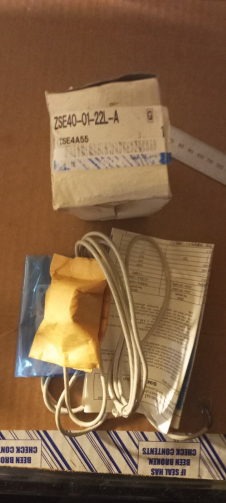 SMC ZSE40-01-22L vacuum switch