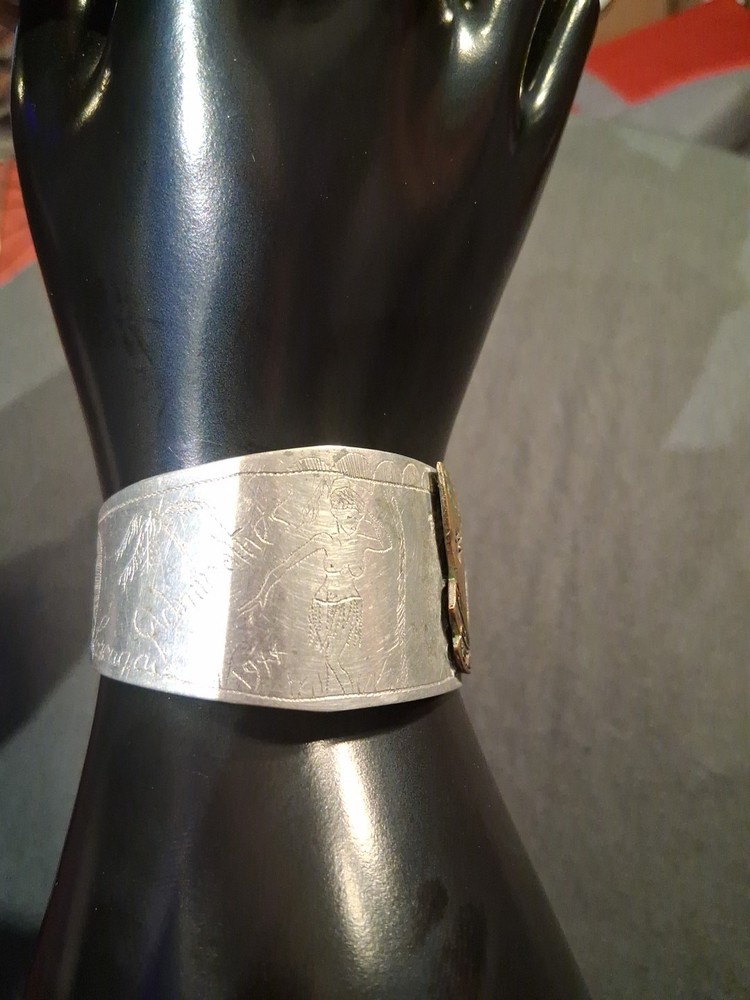 WWII 1943-44~US Navy~Engraved Trench Art Bracelet Cuff Hula Lady South Pacific