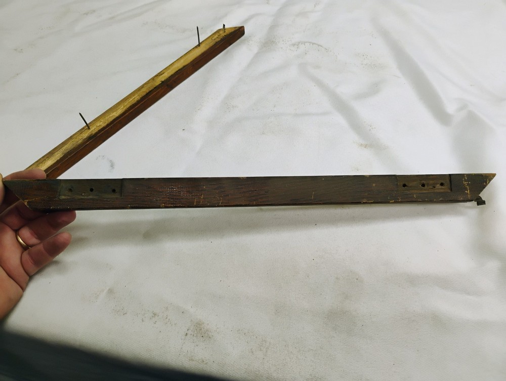 Edison Phonograph Diamond Disc Model A 100 - Top Trim For Lid Hinge TH