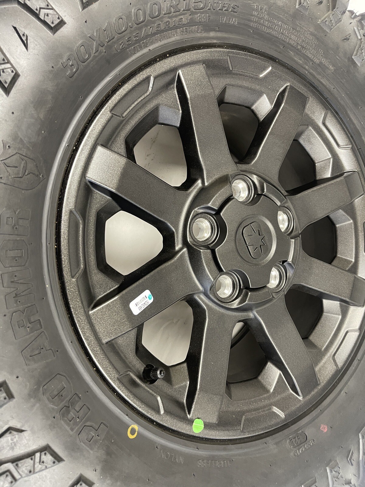 POLARIS XPEDITION FRONT WHEEL TIRE 30X10x15 PRO ARMOR CRAWLER XP 2024-2025 (1)