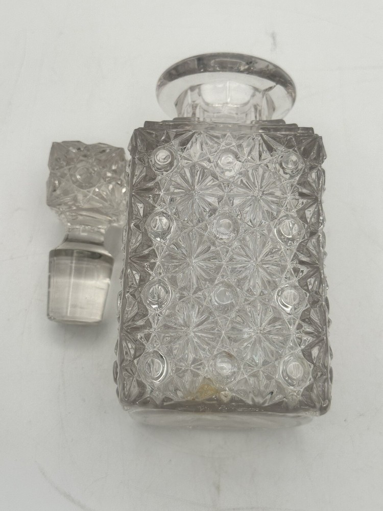 Daisy & Button Decanter Perfume EAPG 1880’s Slight Glow 10oz