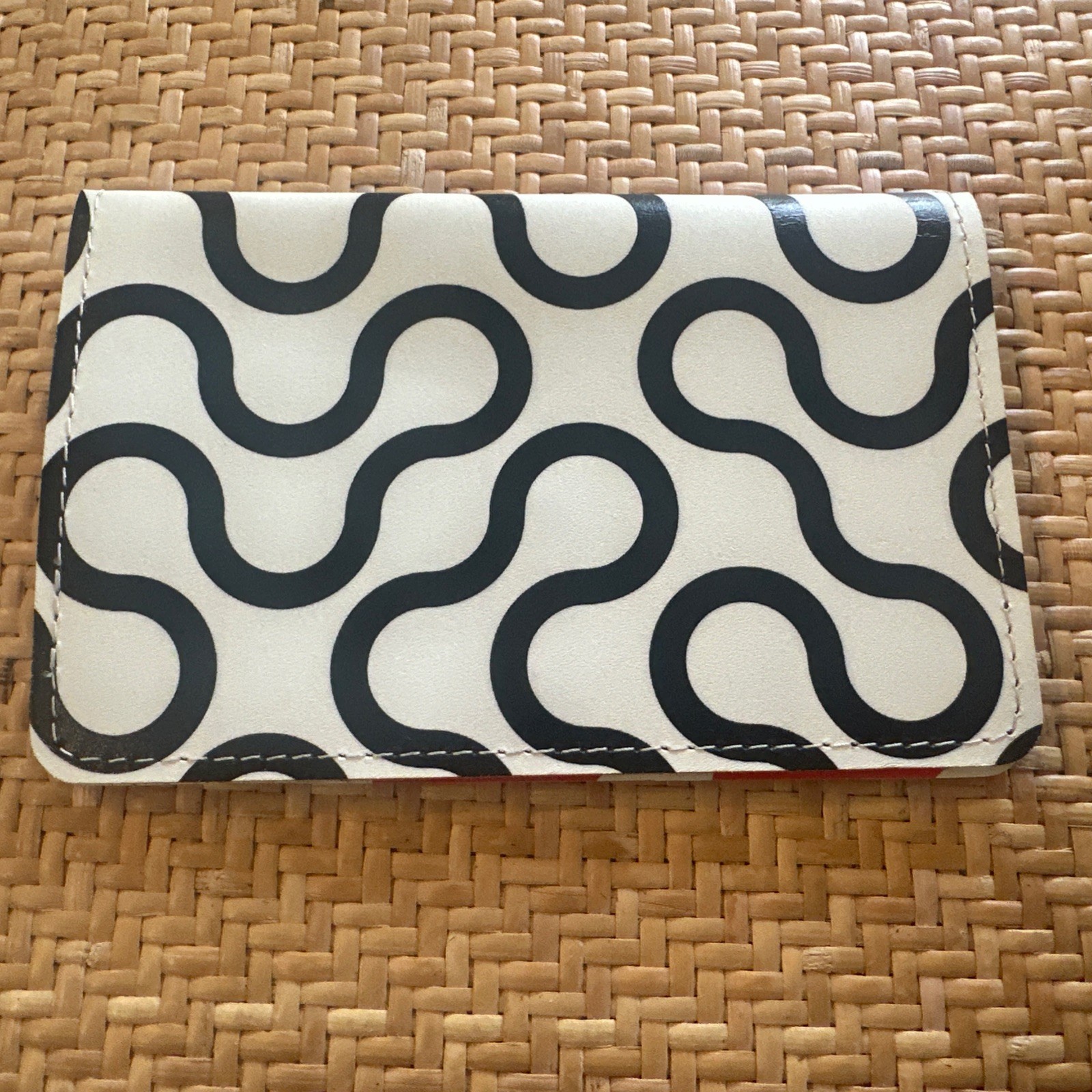 Dusen Dusen Passport Case Arc MoMA Recycled Leather NWT