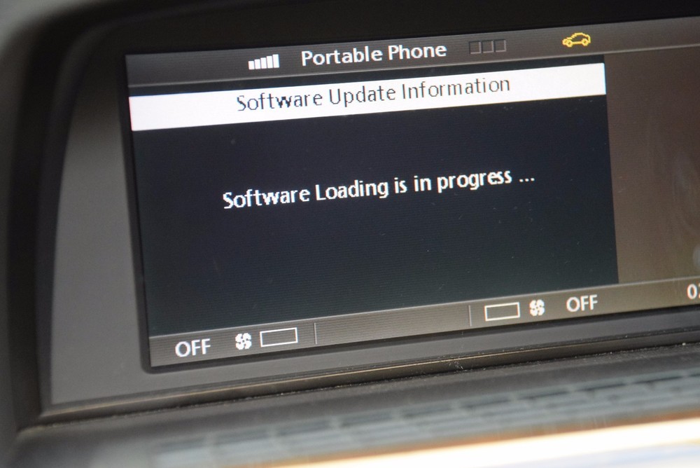 V32 SOFTWARE UPDATE DISC for BMW E65 E66 DVD CD NAVIGATION COMPUTER 745i 750 760