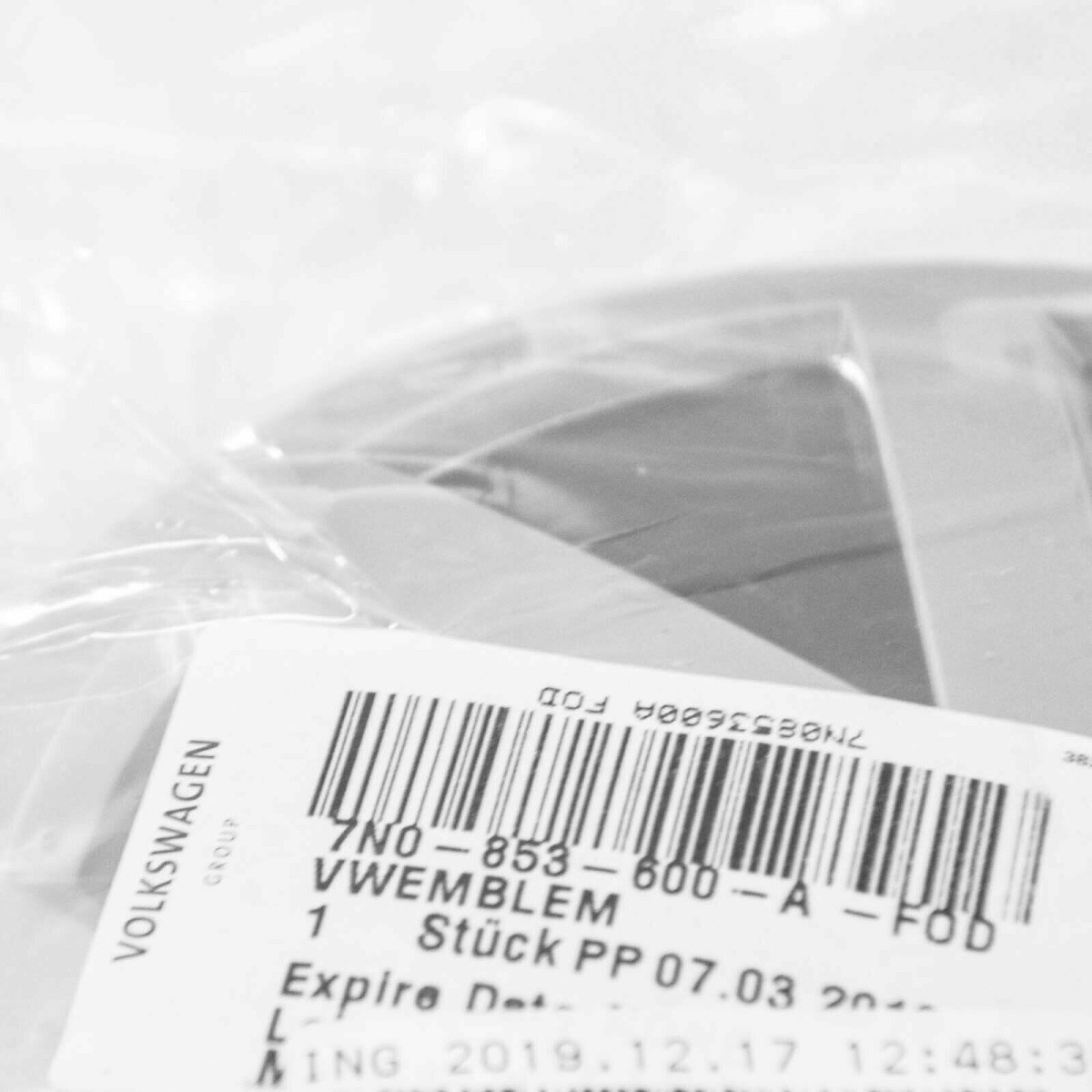 VW ATLAS 2018-2020 Front Bumper Radiator Grille Emblem R-Line 7N0853600AFOD OEM