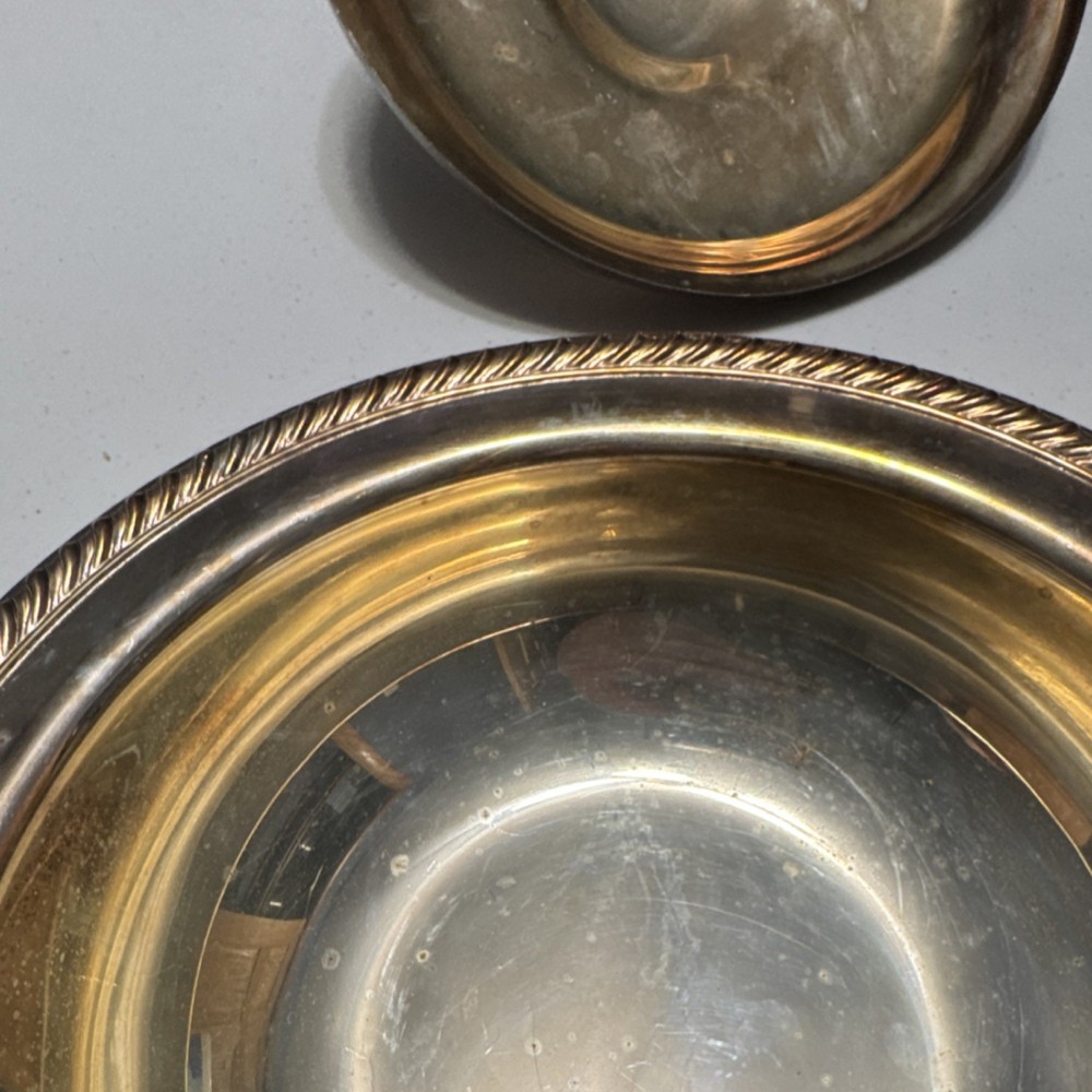 Wm. Rogers Silverplate Covered Bowl 862