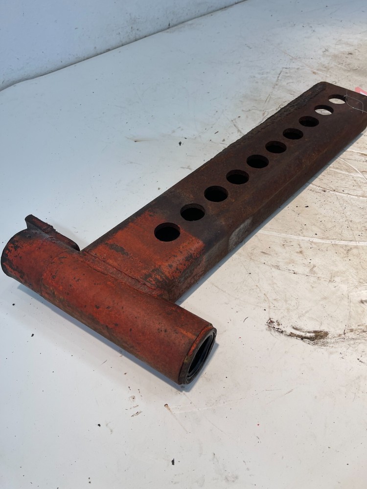 Case 1175 Tractor Left Front Axle Knee Spindle Holder Housing