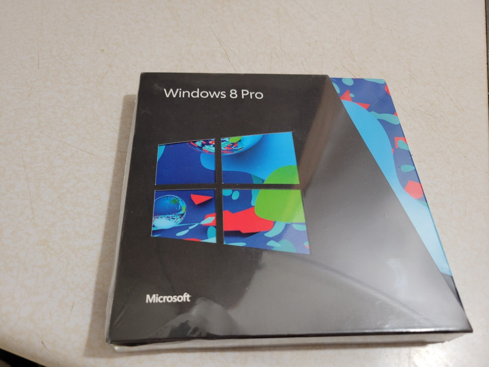 Windows 8 Pro 32 Bit/64Bit English Factory Sealed, Full Program with Key