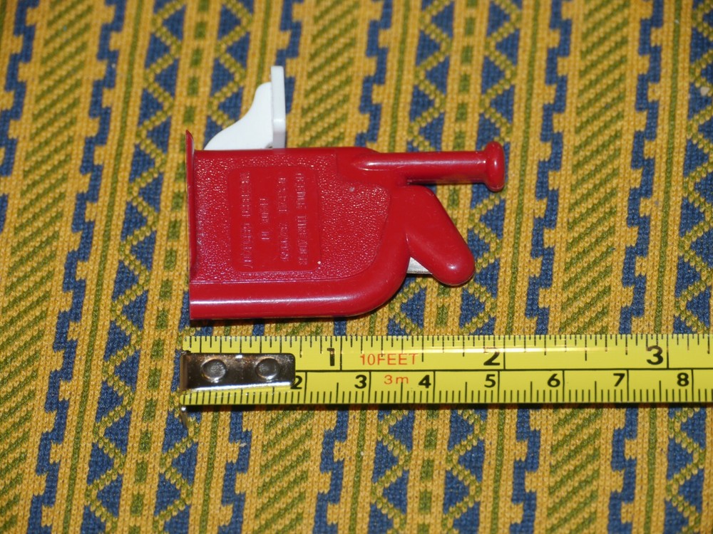 Vintage RED EINFADEL HEXE Plastic Automatic Needle Threader VERY GOOD CONDITION
