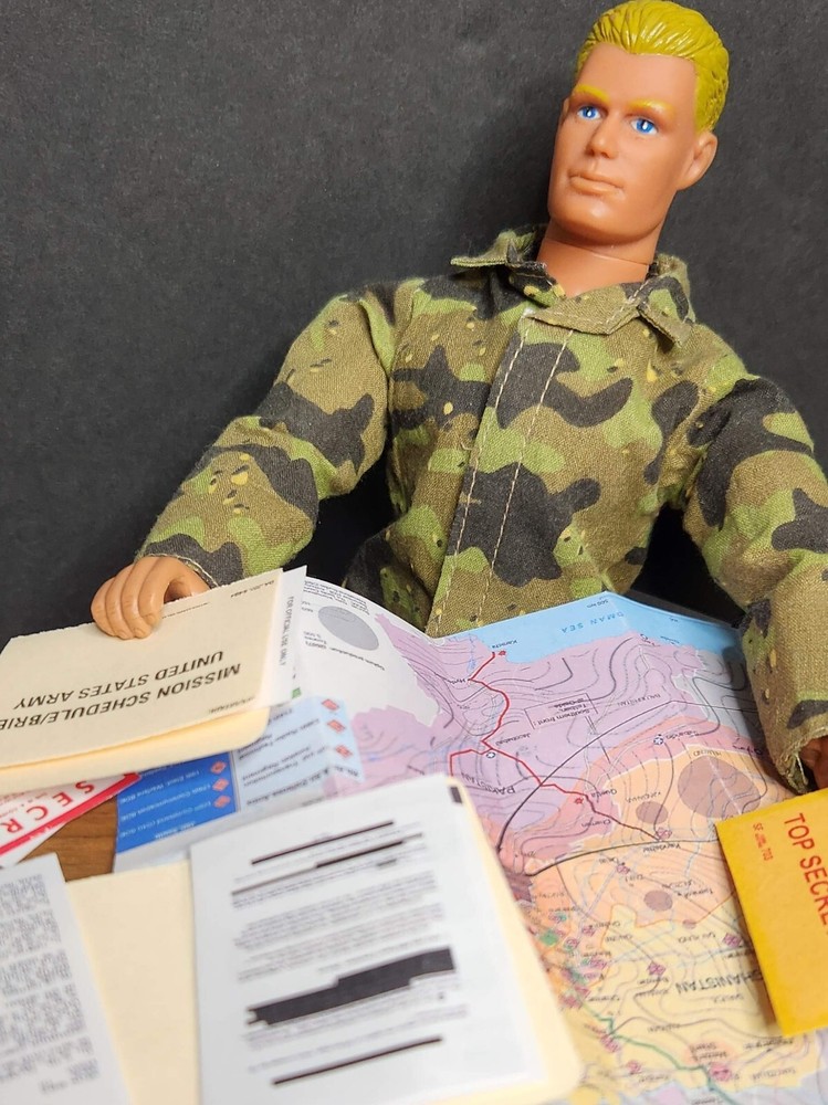 1/6 SCALE Mini US Army Brief for OEF Folders, Protractor, Maps, Envelope, & Docs
