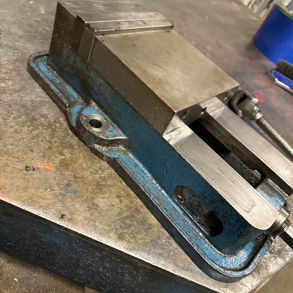 Kurt 6” Precision Machine Vise Model D60 (dd13c