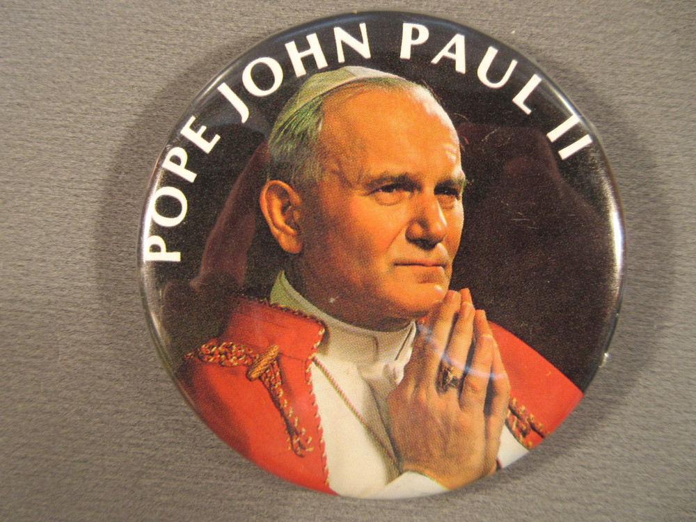 Pope John Paul II Pin Pinback