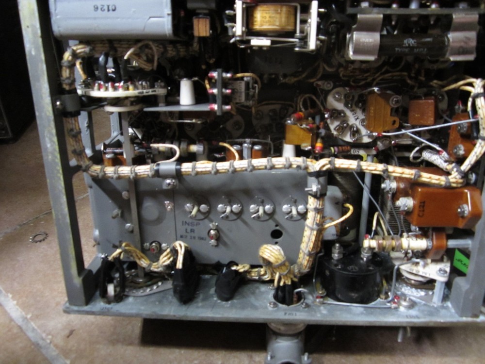 Collins COLLINS TCS-5 RADIO TRANSMITTER