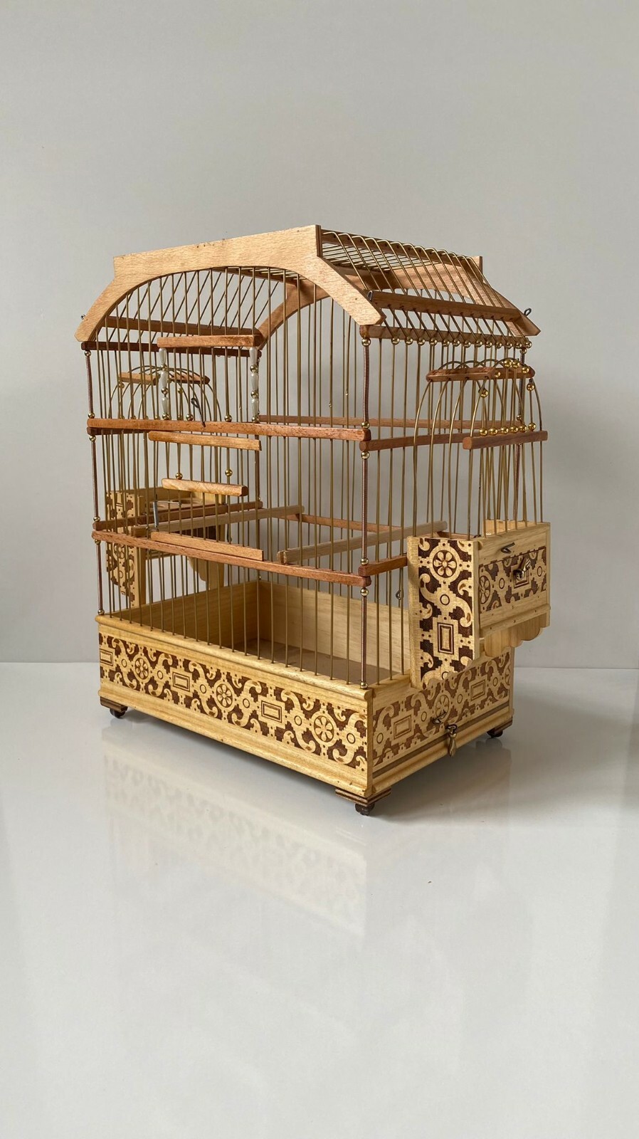 WOODEN BIRD CAGE / PARAKEET / CANARY / FINCH