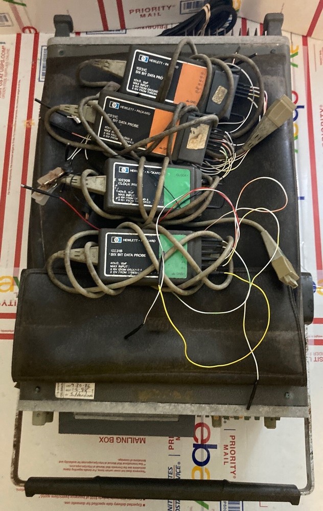 UNTESTED - AS-IS - HP 1600A Logic State Analyzer W/ 4x OEM HP Data Probes