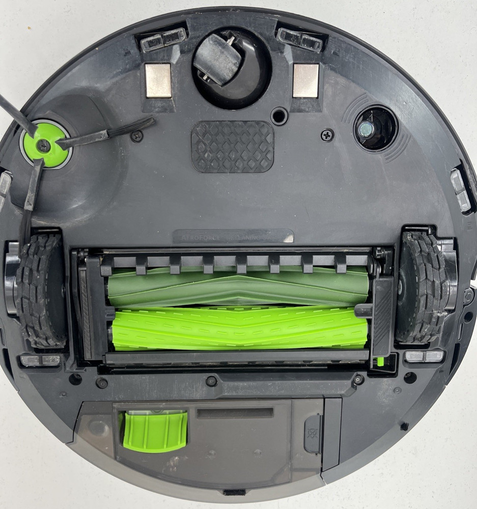 iRobot Roomba Combo j7+ Self-Emptying Robot Vacuum & Mop