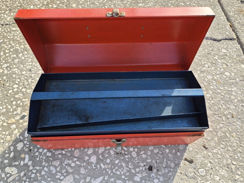 Toolbox Metal Vintage