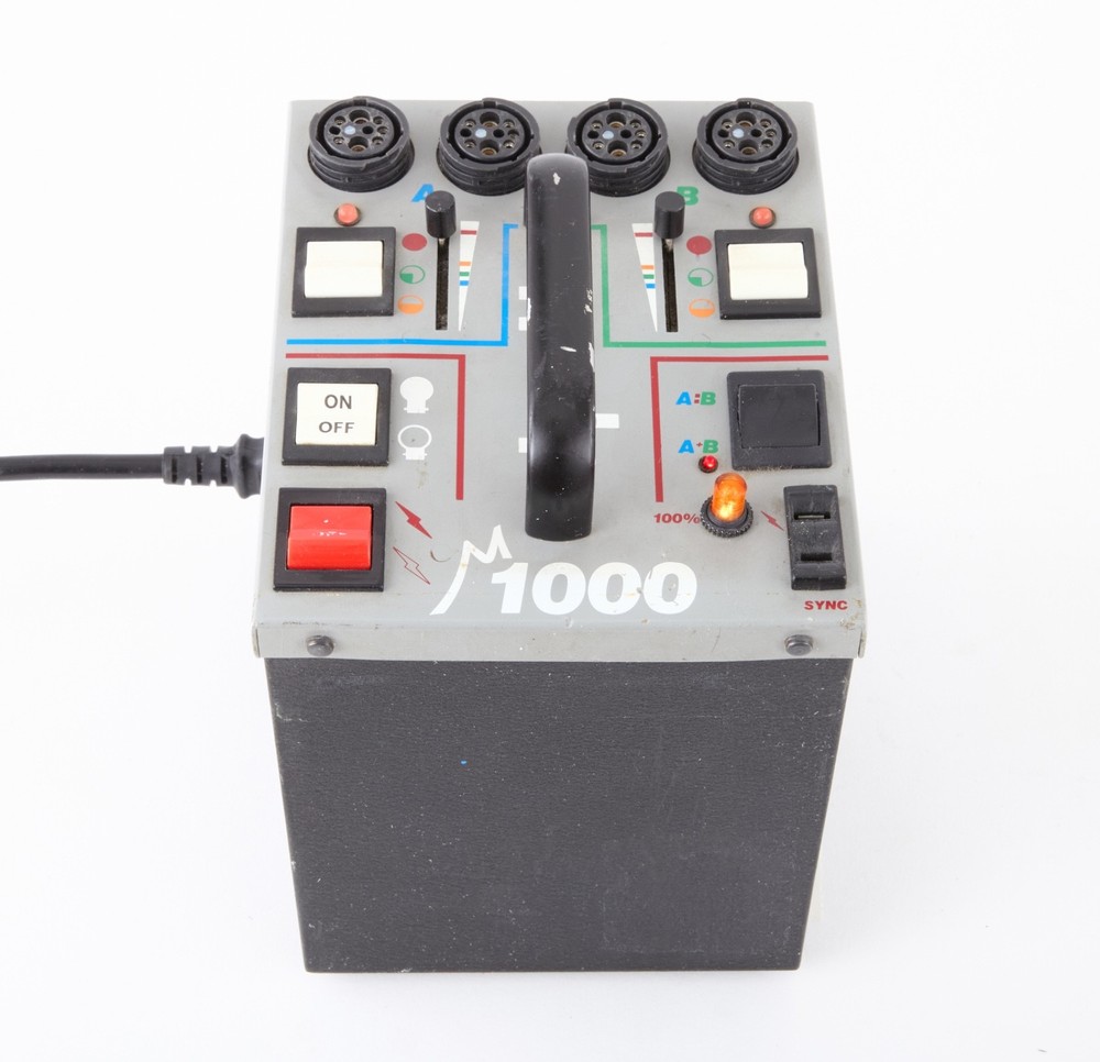 Dynalite M1000 Power Pack TESTED!! WORKS!!