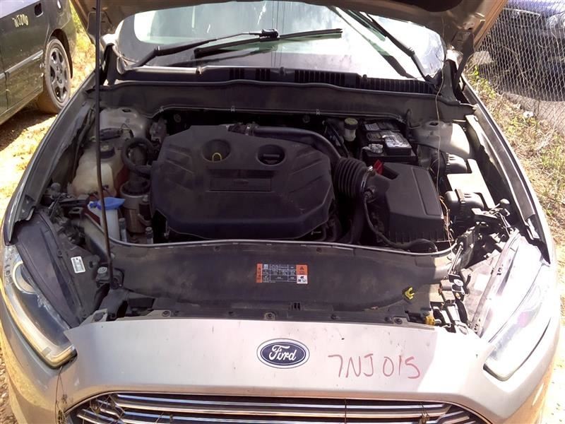 FUSION    2016 Fuse Box Cabin 1036812571