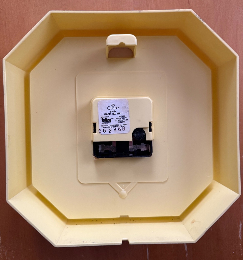 Retro yellow Westclox plastic battery-operated kitchen clock