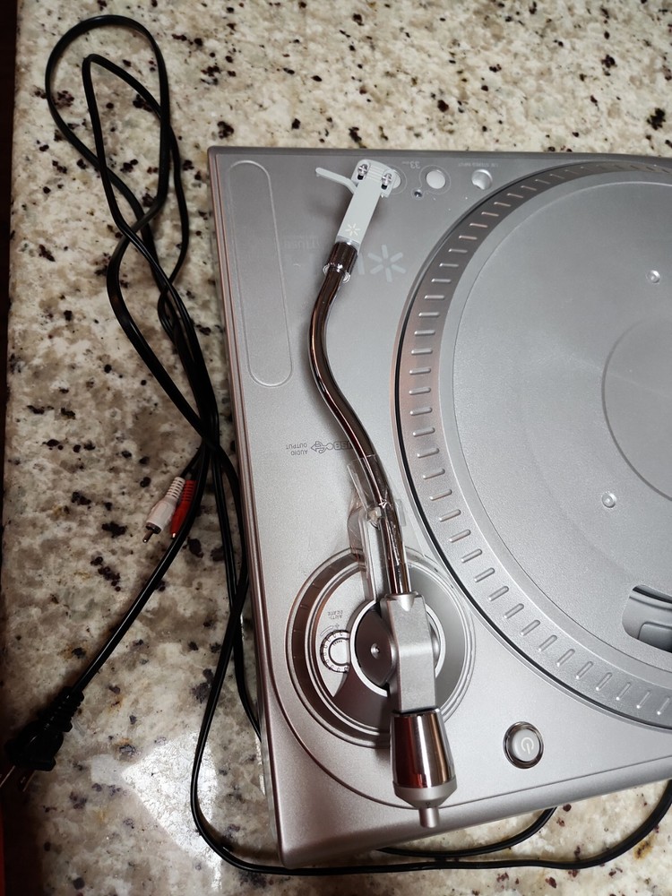 ION iTTUSB USB Turntable - Manual Tested