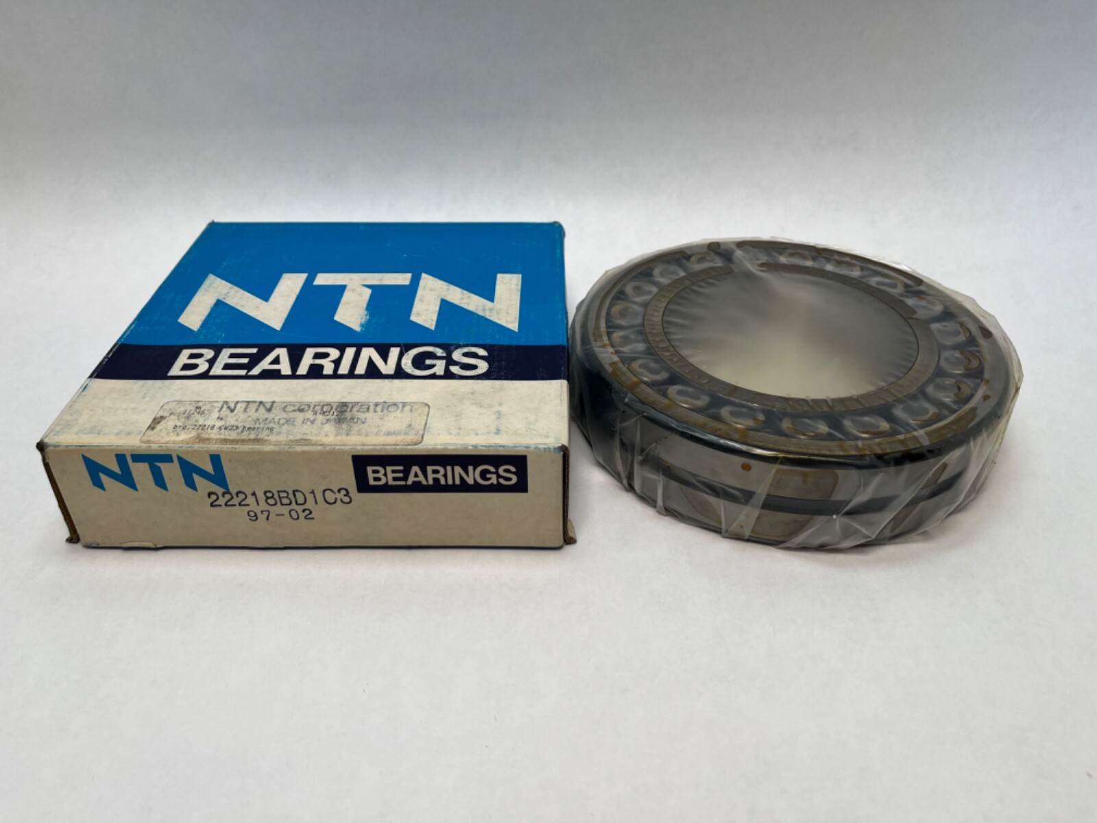 NTN 22218BD1C3 Spherical Roller 90x160x40 mm 22218CJ 22218 B W33/D1 C3 Japan