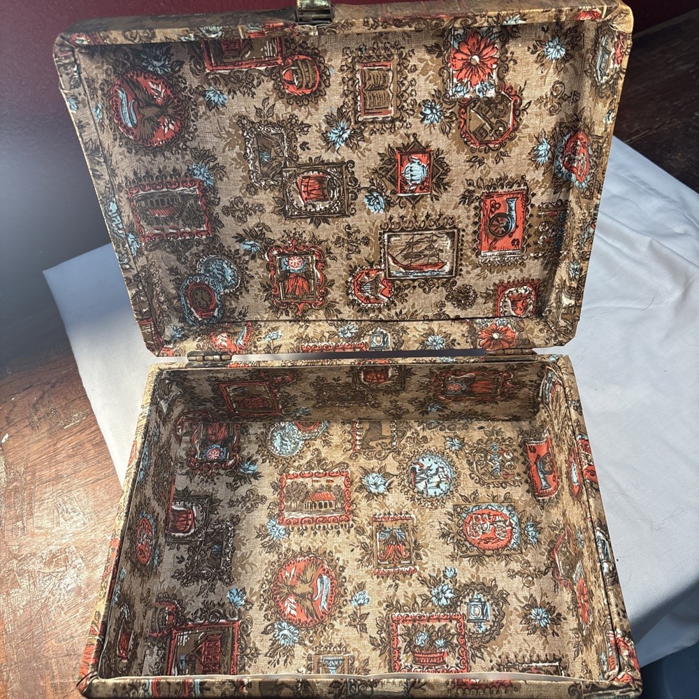 Vintage Sewing Case Box With Handle