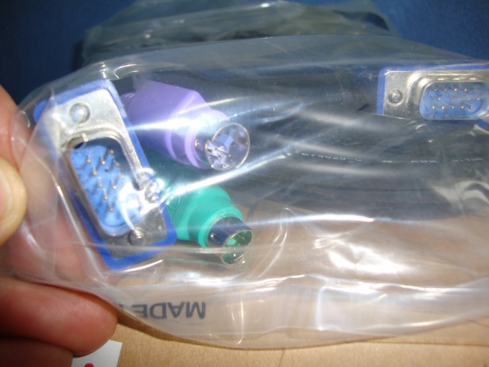 D-Link DKVM-CB5 - keyboard / video / mouse /KVM/ cable - 15 ft