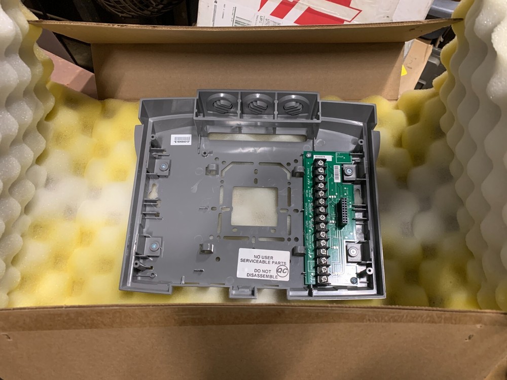 Trane MOD01837 / S090061162 Control Base - NIB