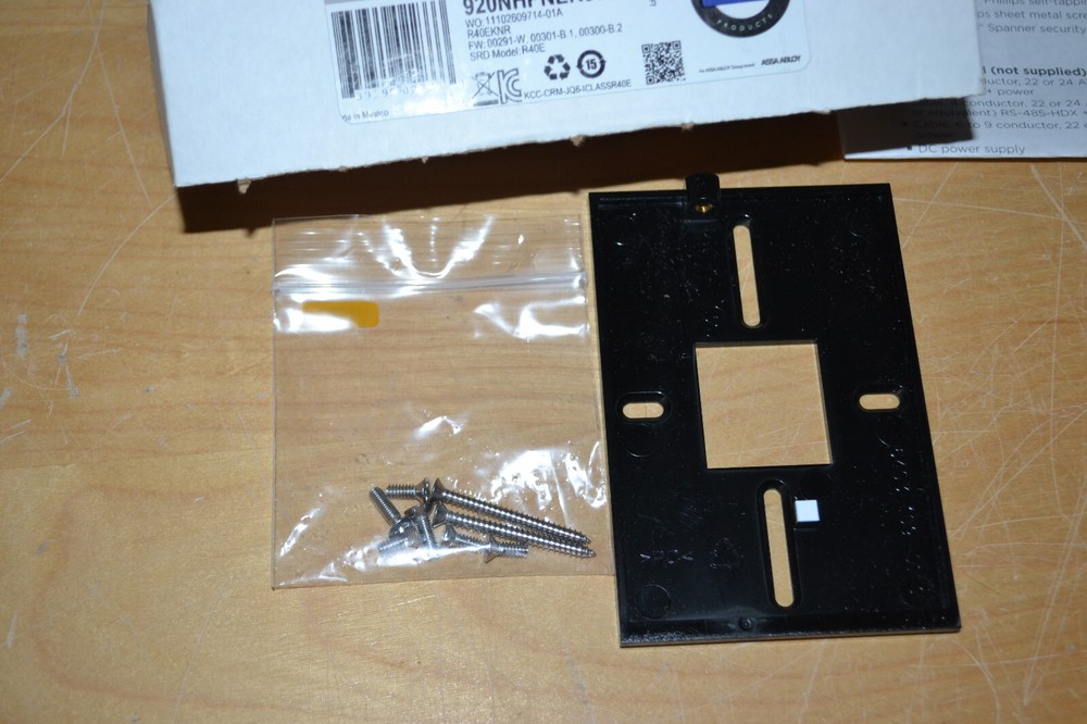 HID Reader ~ PIV CLASS ~ R40-H ~ 920NHPNEK0000R ~ (v)