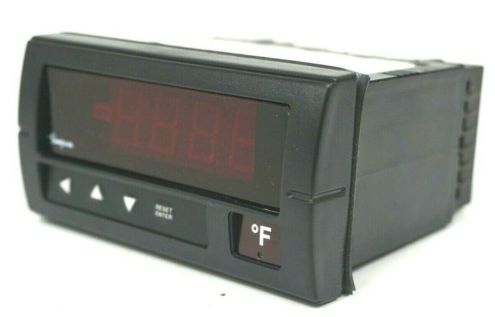 NEW SIMPSON H340191020 DIGITAL PANEL TEMPERATURE METER