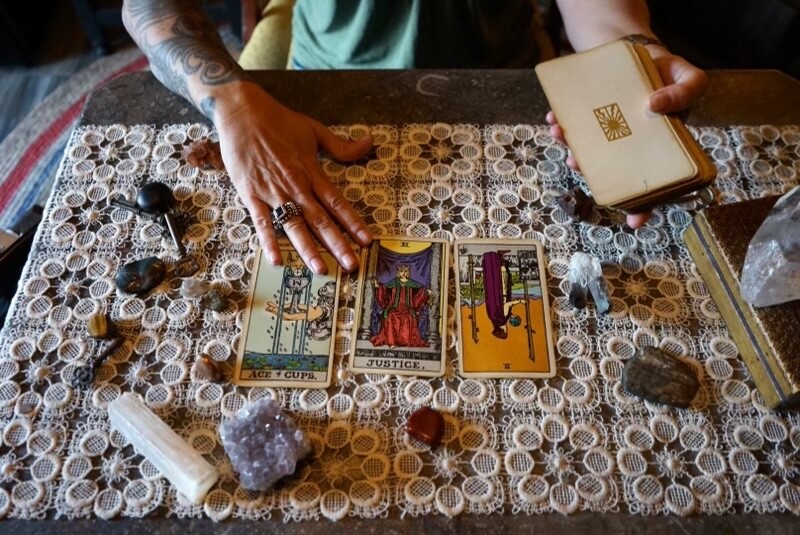 psychic tarot card reading Live